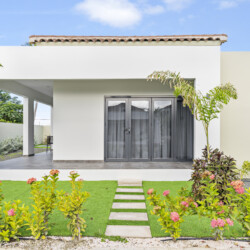 Modern Villa Blenchi Curaçao with private front garden and terrace near Mambo Beach